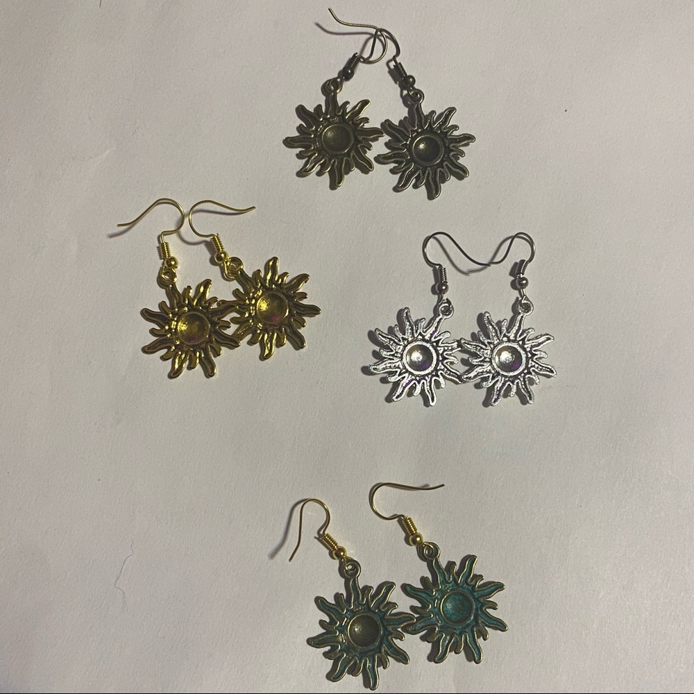 🦋3/$30🦋 Handmade Boho Celestial Dangling Sunshine Earrings in Antique Bronze - Picture 6 of 8